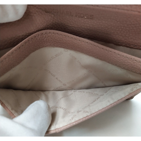 Michael Kors Mercer Pink Pebbled Leather Credit Card ID Window Bifold Wallet - Picture 11 of 16